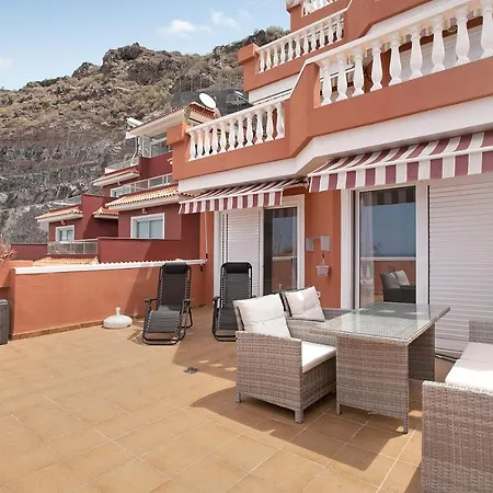 Bonitas Vistas A Acantilados Puerto de Santiago (Tenerife)