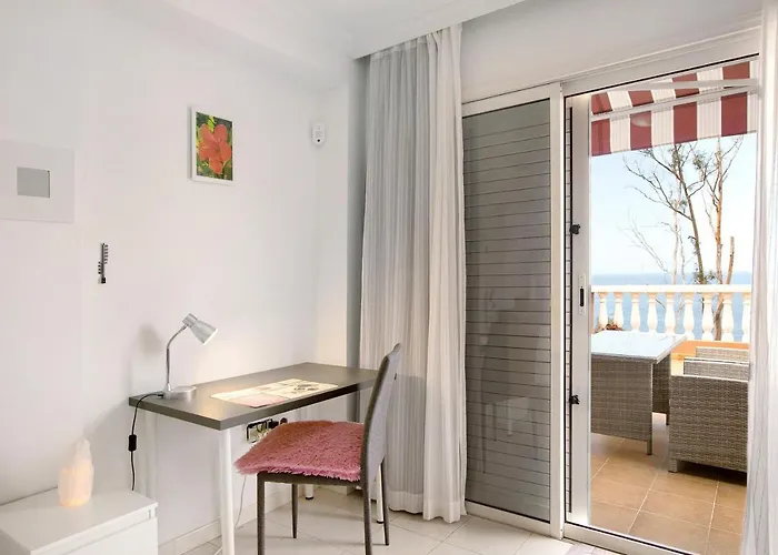 Bonitas Vistas A Acantilados Puerto de Santiago (Tenerife)